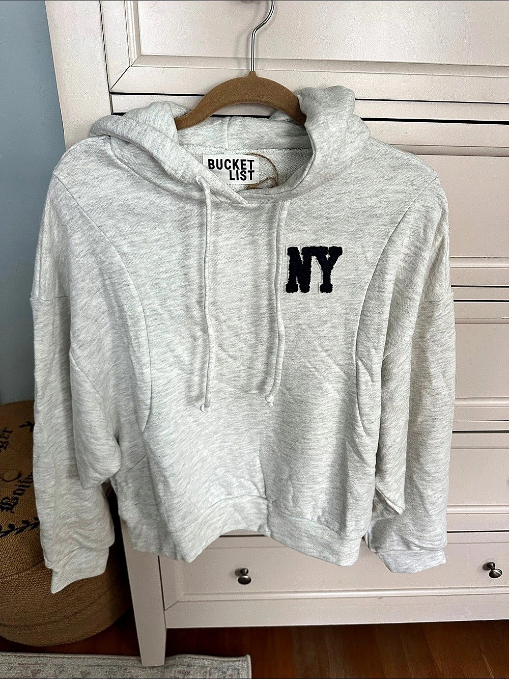 BNWOT Bucket List NY Hoodie NY Pullover Hoodie Gray Size Medium